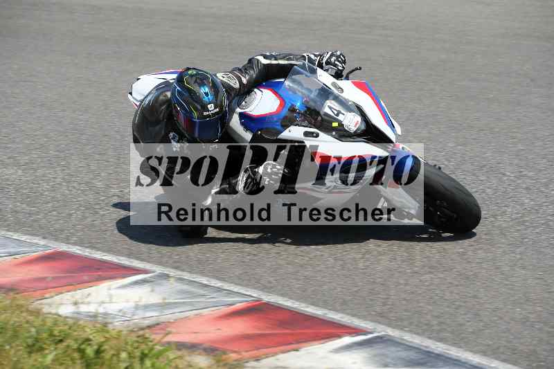 /Archiv-2023/28 05.06.2023 Moto Club Anneau du Rhin/rouge-expert/4